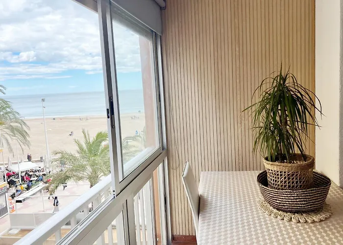 Acogedor Piso En Junto Al Mar